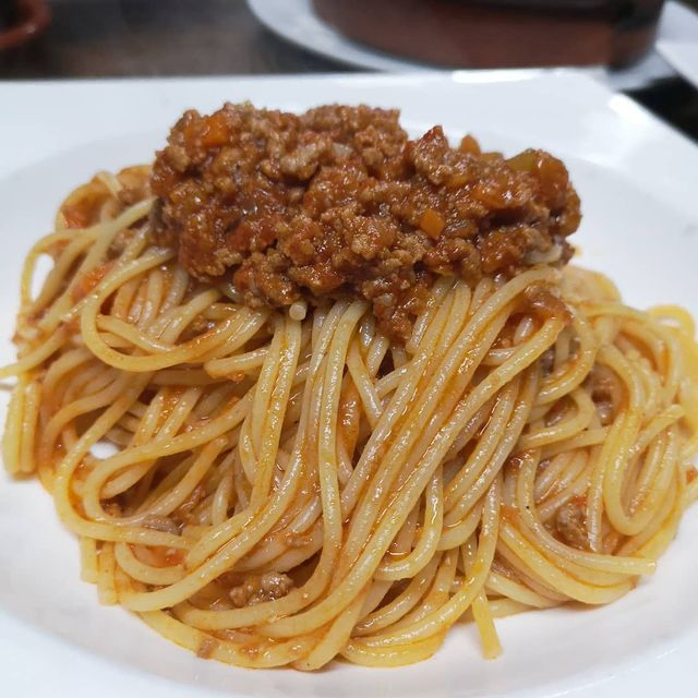 Espaguetis bolognesa